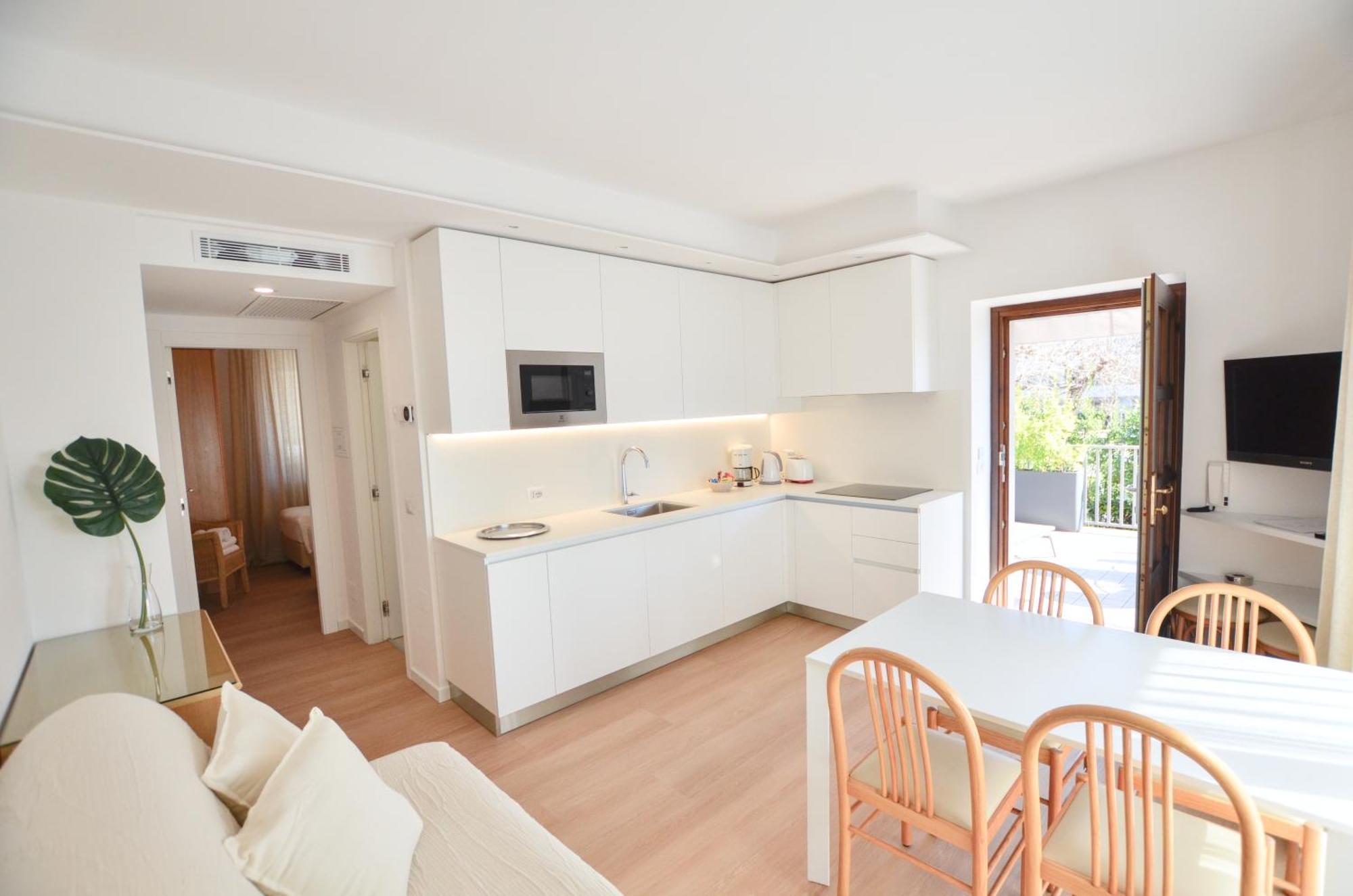 Villa Phoenix - Lake Apartments Riva del Garda Room photo