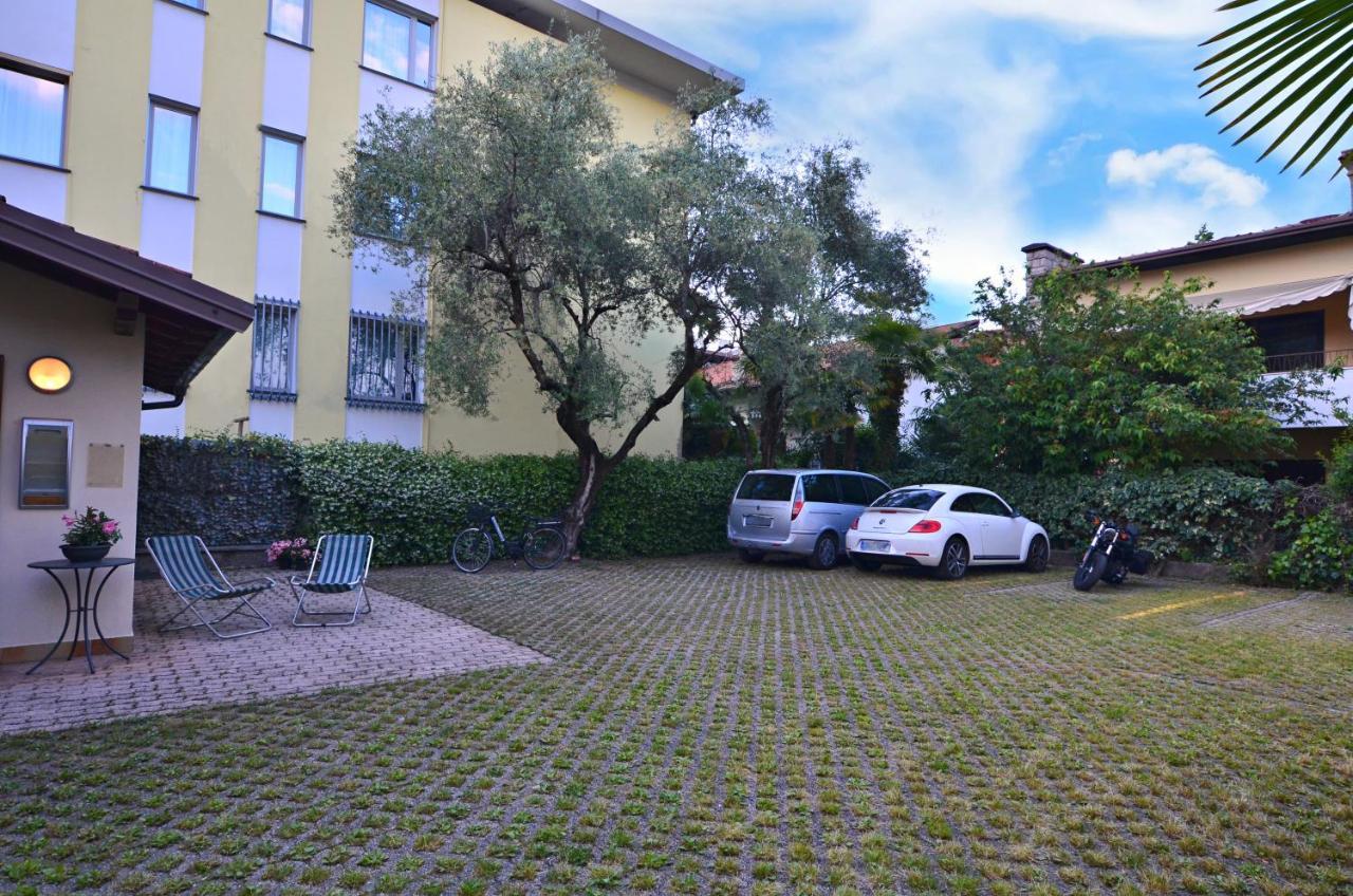 Villa Phoenix - Lake Apartments Riva del Garda Exterior photo